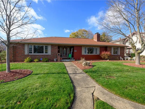 1000 4th St NW, New Philadelphia, OH 44663