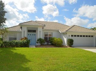 6681 Deering Cir, Sarasota, FL 34240