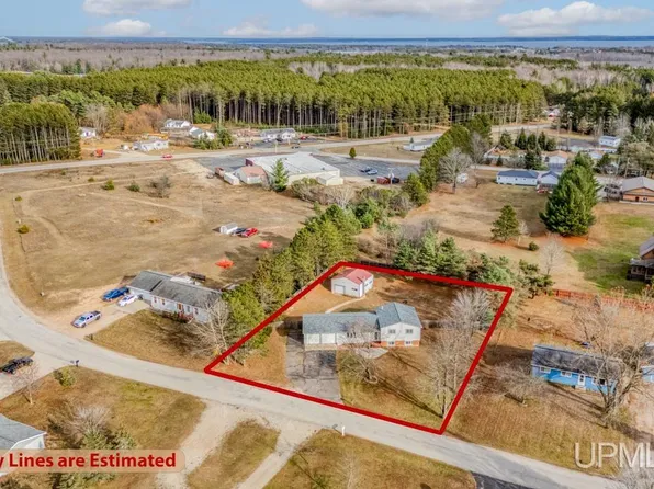 6394 Danforth M15 Blvd, Escanaba, MI 49829