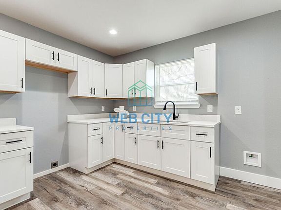 5th image of 3207 Mallory Dr