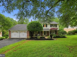 1911 Sharon Rd, Meadowbrook, PA 19046