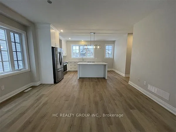 3 bed, $3,000 — Photo 3