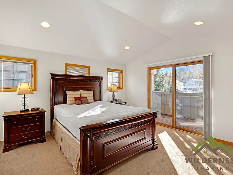 729B Meadow Dr — Photo 15