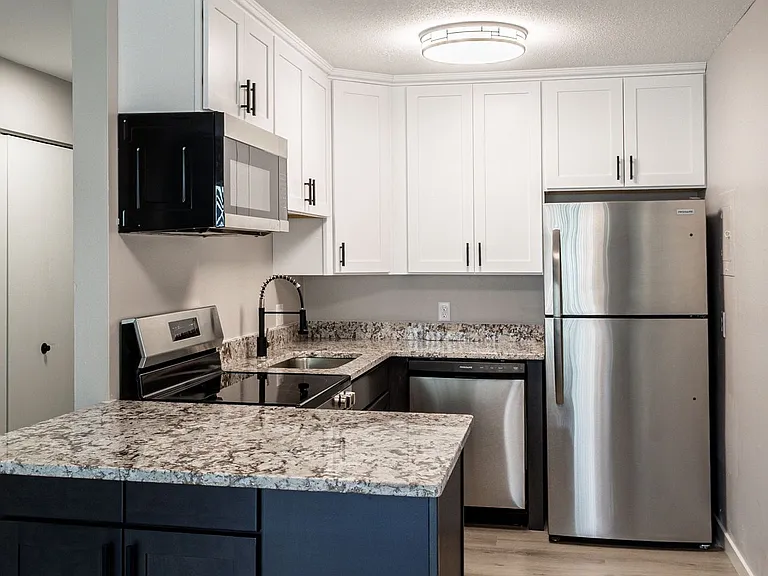 SkyHill Apartments — Photo 11