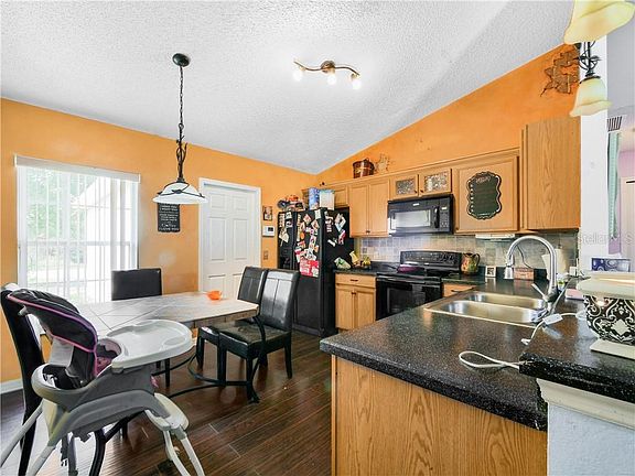 5th image of 306 Ashburton Way