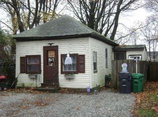 97 Sayles Ave, Warwick, RI 02889