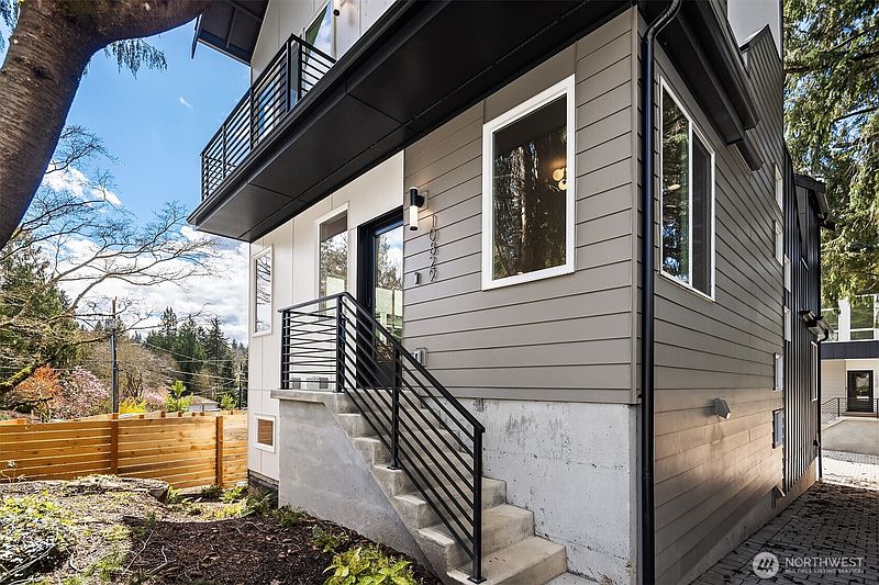 2nd image of 10831 11th Avenue NE