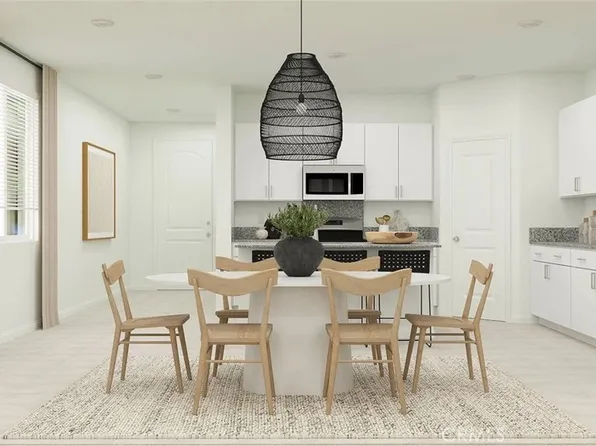 17490 Bassets St, Hesperia, CA 92345