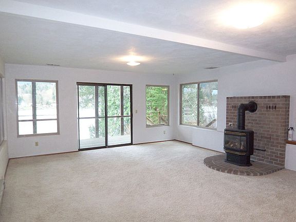 Downstairs Family Room w/ Fireplace