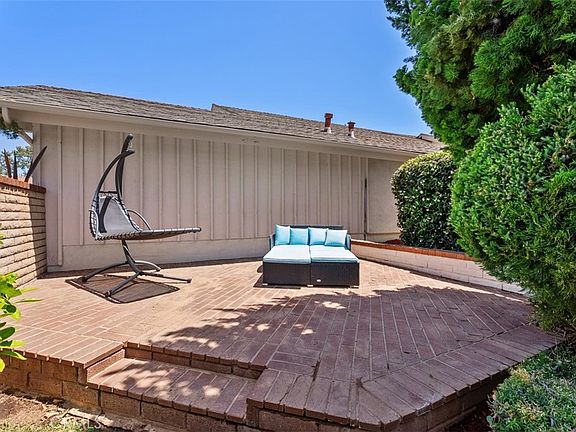 4th image of 4612 Green Tree Ln