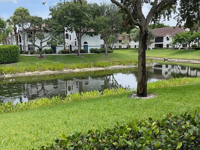 5265 Brisata Cir #E — Photo 39
