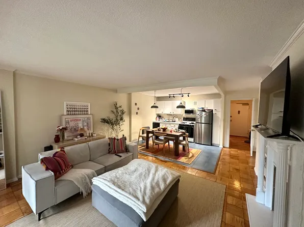 2 Hawthorne Pl, Boston, MA