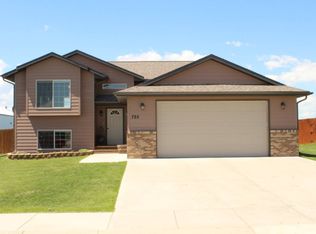 725 Radial Ln, Box Elder, SD 57719