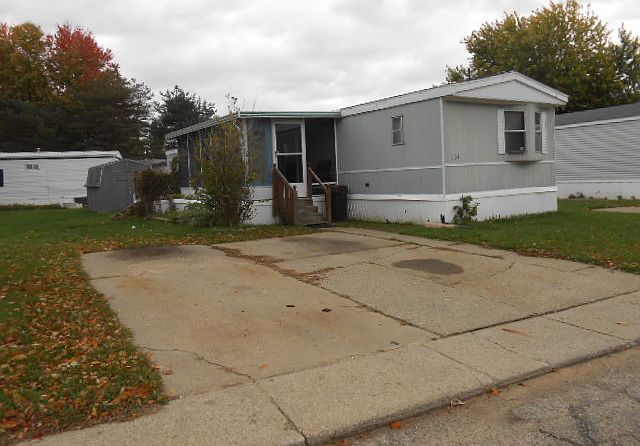 2nd image of 2265 W Parks Rd Lot 134