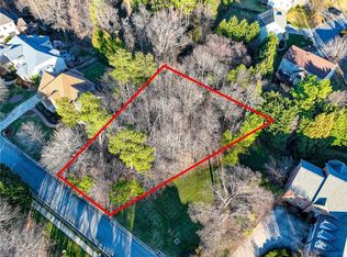 814 Jefferson Wood Ln, Greensboro, NC 27410