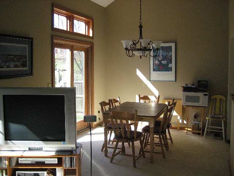 3rd image of 9 GREYSTONE Drive