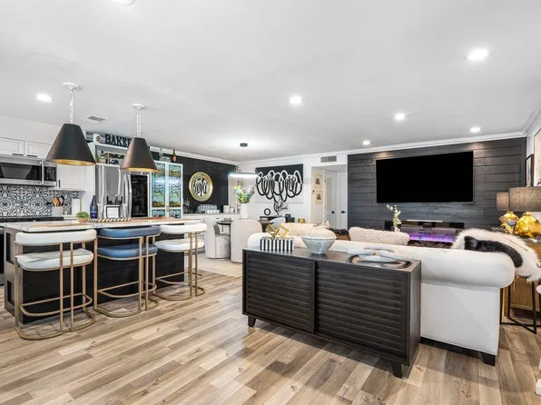 867 North Drive C, Delray Beach, FL 33445