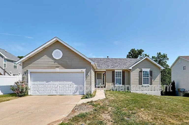 4927 Triple Tree Ct — Photo 1