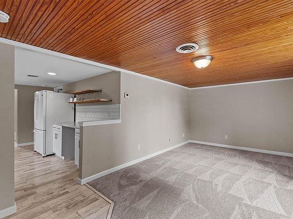 4th image of 3011 E Highway 47