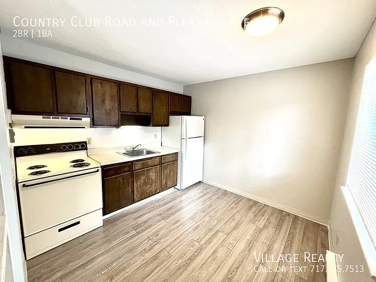 Country Club Rd — Photo 25