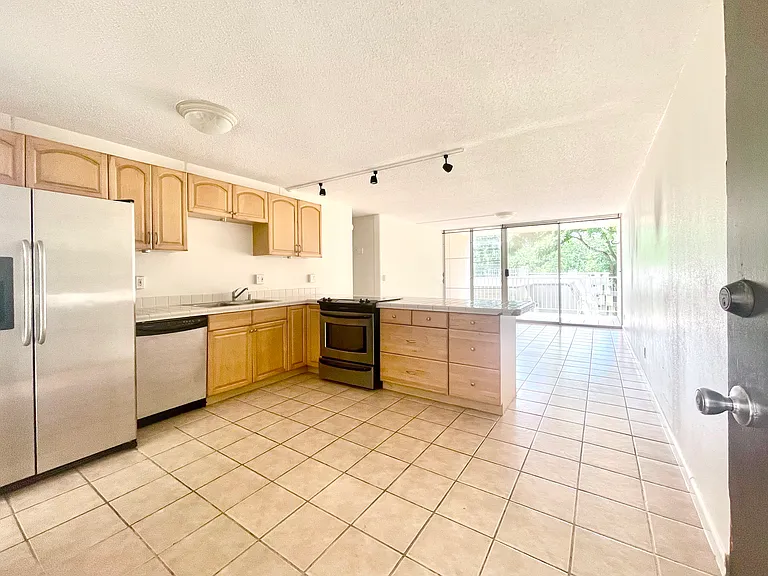 Waikalani Pl — Photo 2