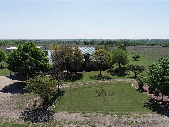 4th image of 385 Private Road 434