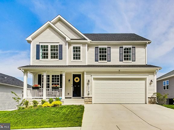 2nd image of 41518 Fairwood Ct