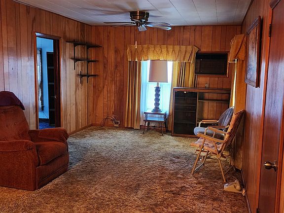4th image of 308 Ash St