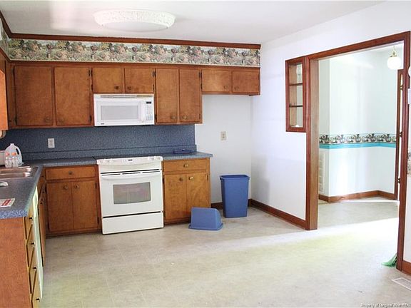 4th image of 434 Hilltop Rd