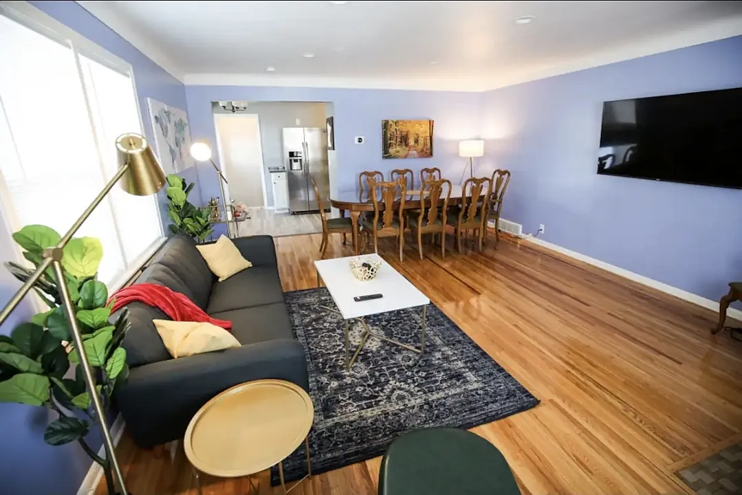 2 bed, 1.5 bath, 1475 sqft, $2,499 — Photo 2