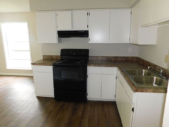 2nd image of 1969 Dorchester Dr