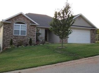 427 Ravenwood Cir, Neosho, MO 64850