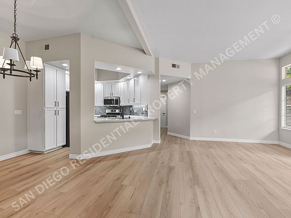 4th image of 11264 Provencal Pl