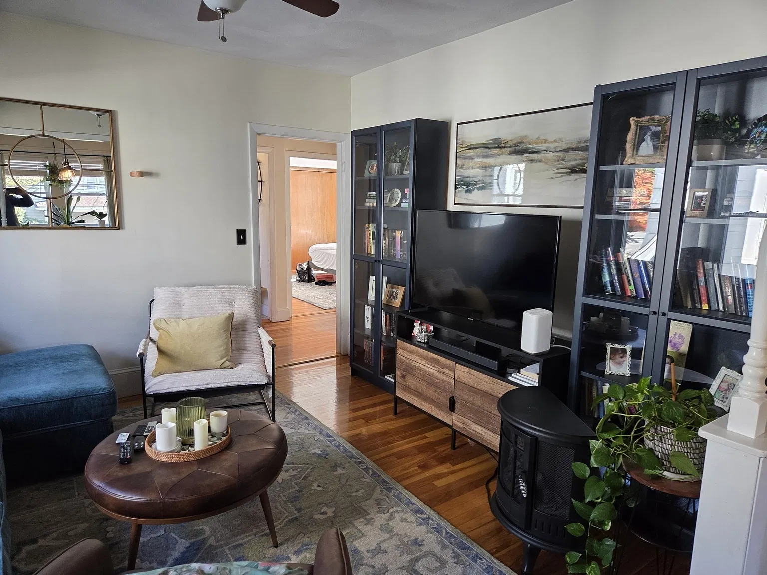 3 bed, 1.5 bath, 1100 sqft, $2,800 — Photo 3