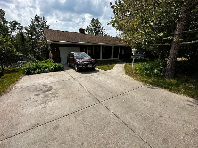3626 E Superior St — Photo 1