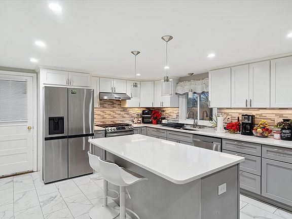 4th image of 33 Seagirt Ave