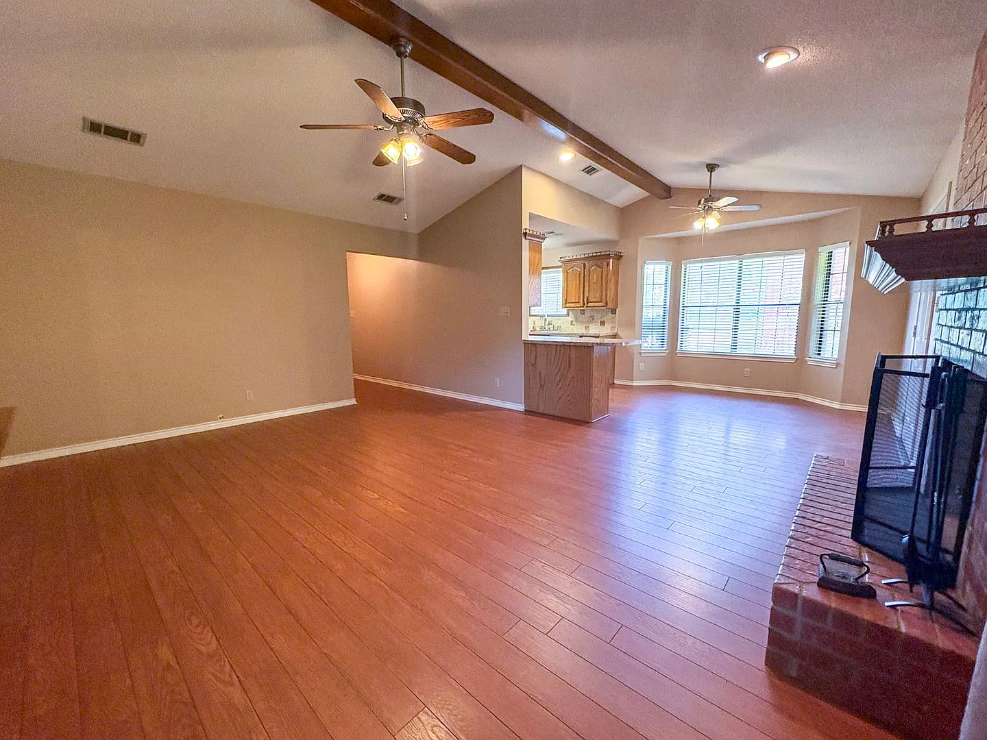 3 Bed 2 Bath on 2 Acres in Bullard! — Photo 3