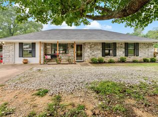 140 Laredo Dr, Reno, TX 75462