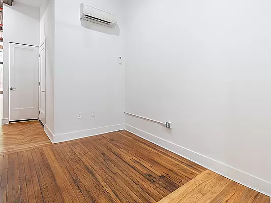 Rented by C2R Management LLC | media 44