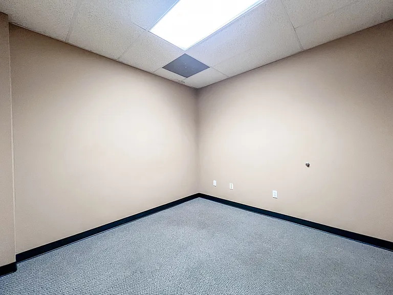 555 S Schuyler Ave #115 — Photo 8