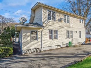 14 Elizabeth St, Wharton, NJ 07885