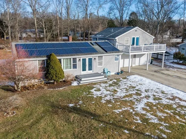 316 Robert St, Westport, MA 02790