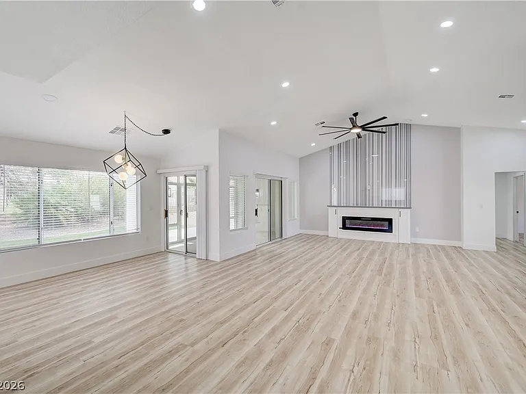 10000 Woodhouse Dr — Photo 4