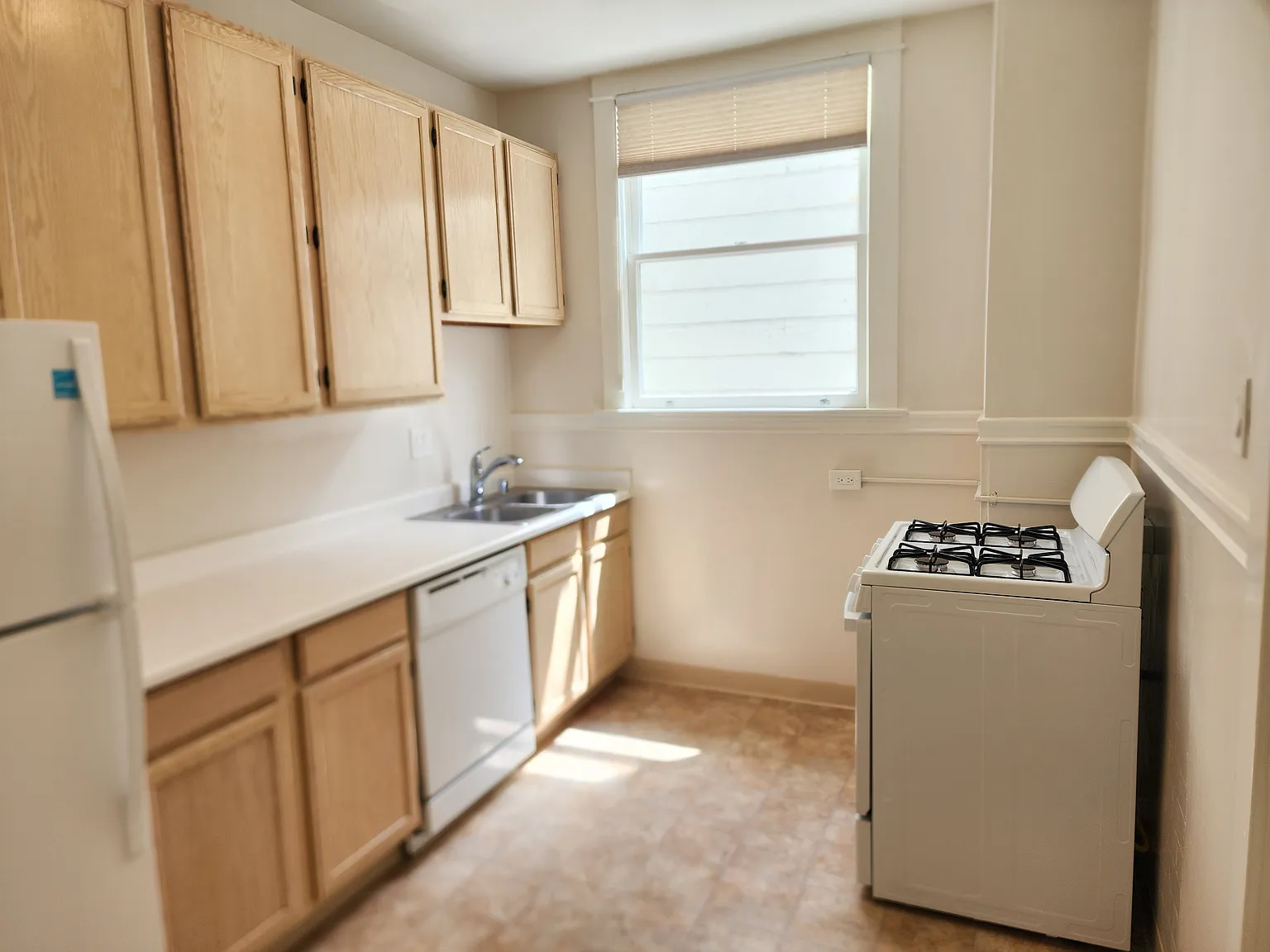2440 Van Ness Ave — Photo 3