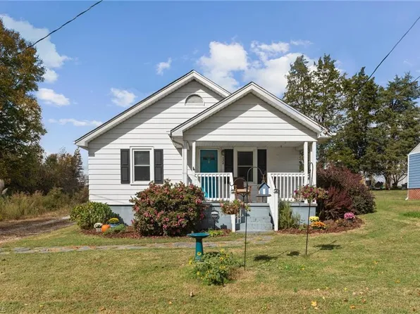 124 Lakeside Dr, Archdale, NC 27263