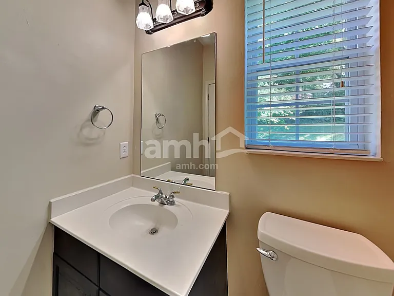 1009 Hickory Bark Ct — Photo 11