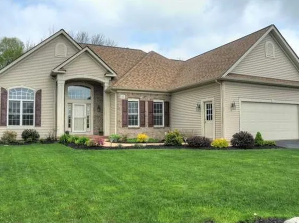 12 Hyacinth Ln, Fairport, NY 14450