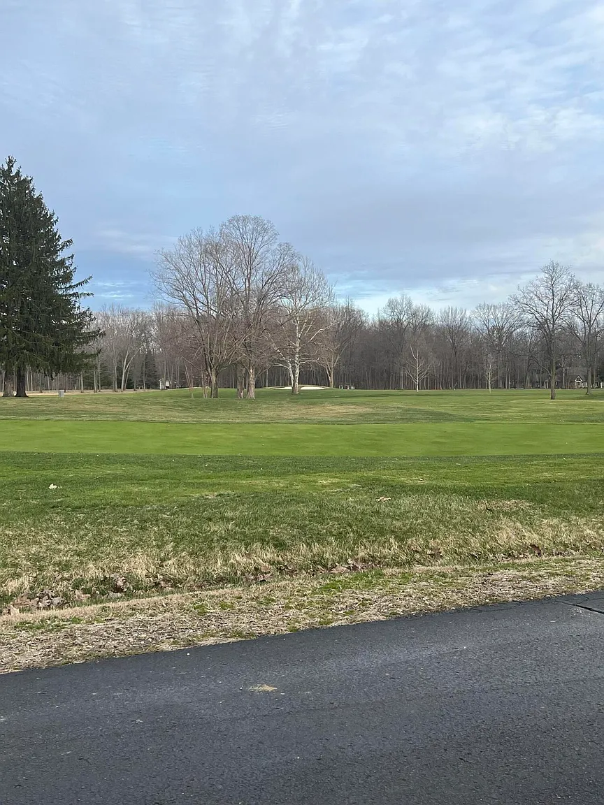 916 Point O Woods Dr photo 1
