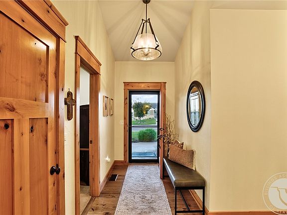 3rd image of 2544 Lake Heights Dr