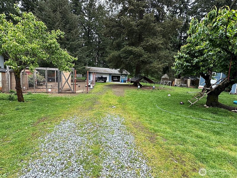 4th image of 13219 202nd Street E